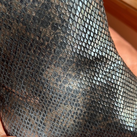 Naturalizer Boots Women’s 9 Snake Skin Print Chunky Heel Ankle Leather - Picture 11 of 11